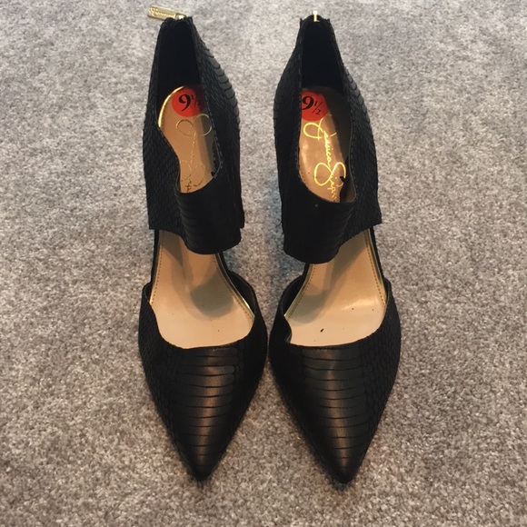 jessica simpson black snakeskin heels